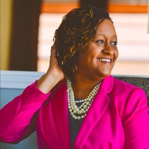 Meet your Posher, April